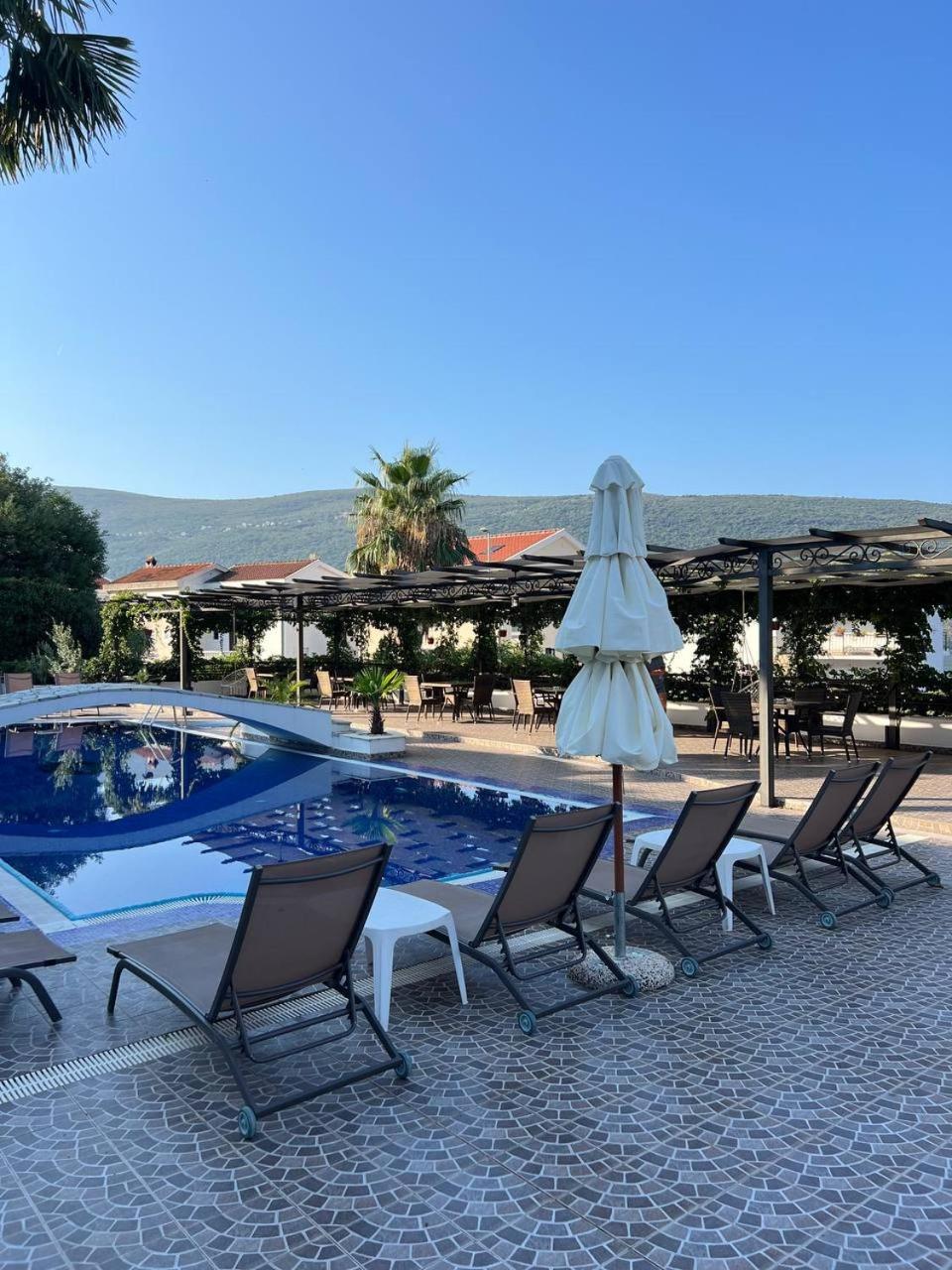 Hotel Xanadu Herceg Novi Extérieur photo