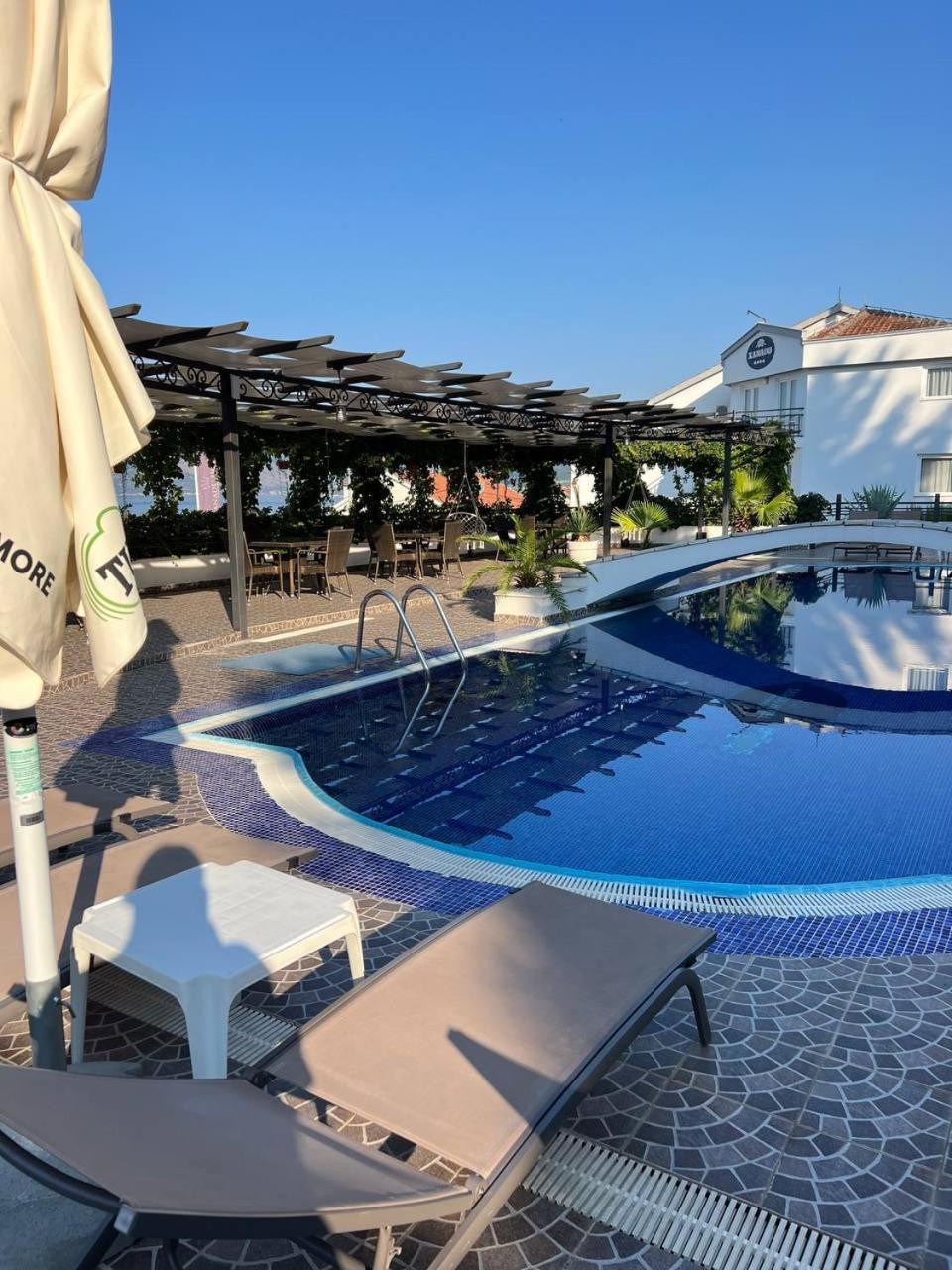 Hotel Xanadu Herceg Novi Extérieur photo